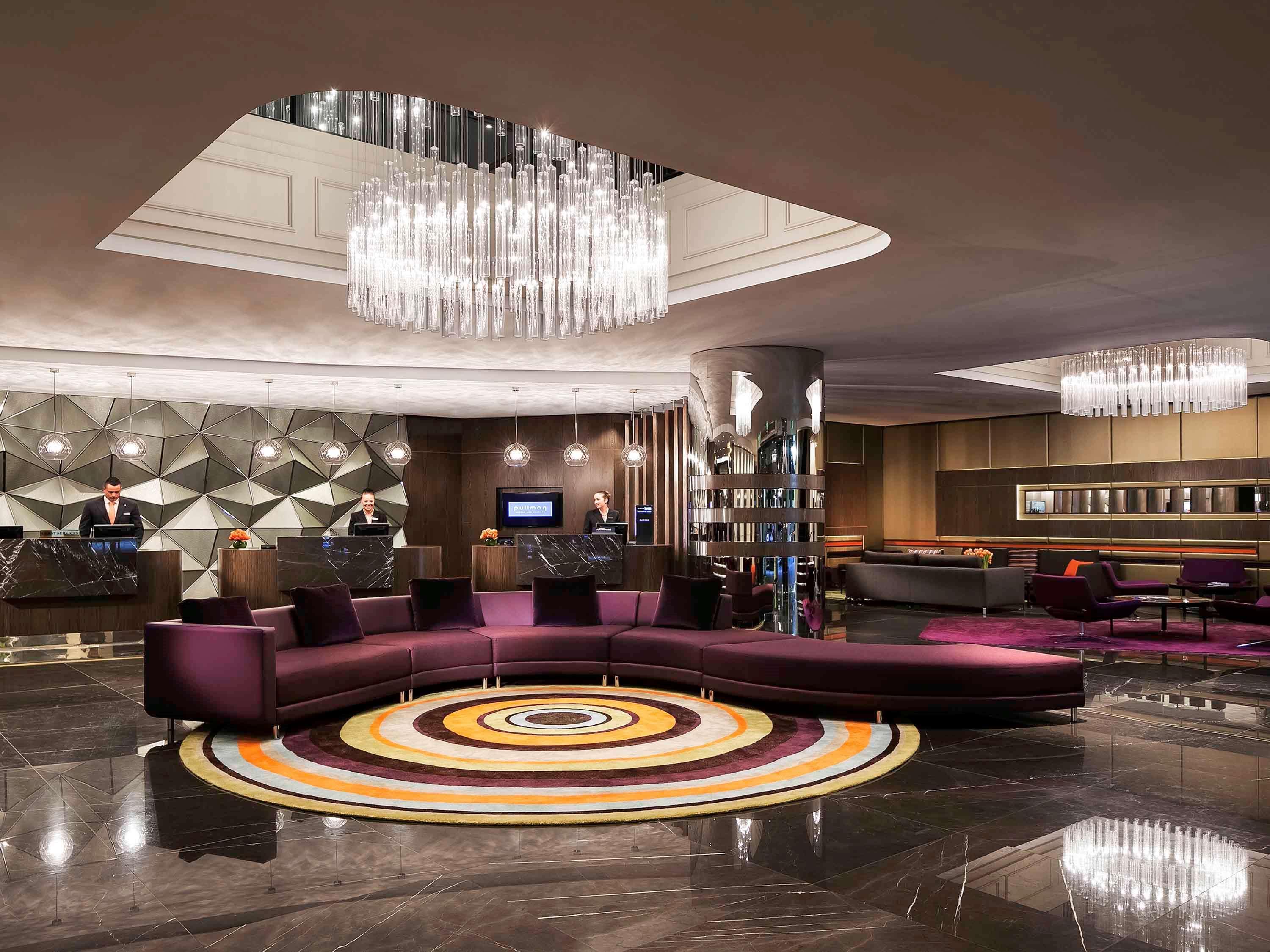 Pullman Sydney Hyde Park Hotel Exterior foto The lobby of the hotel